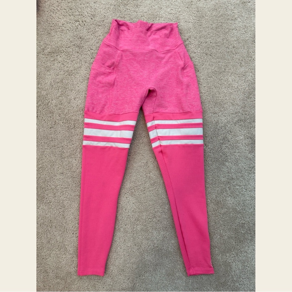 Bombshell Leggings! Cross listed on Mercari!